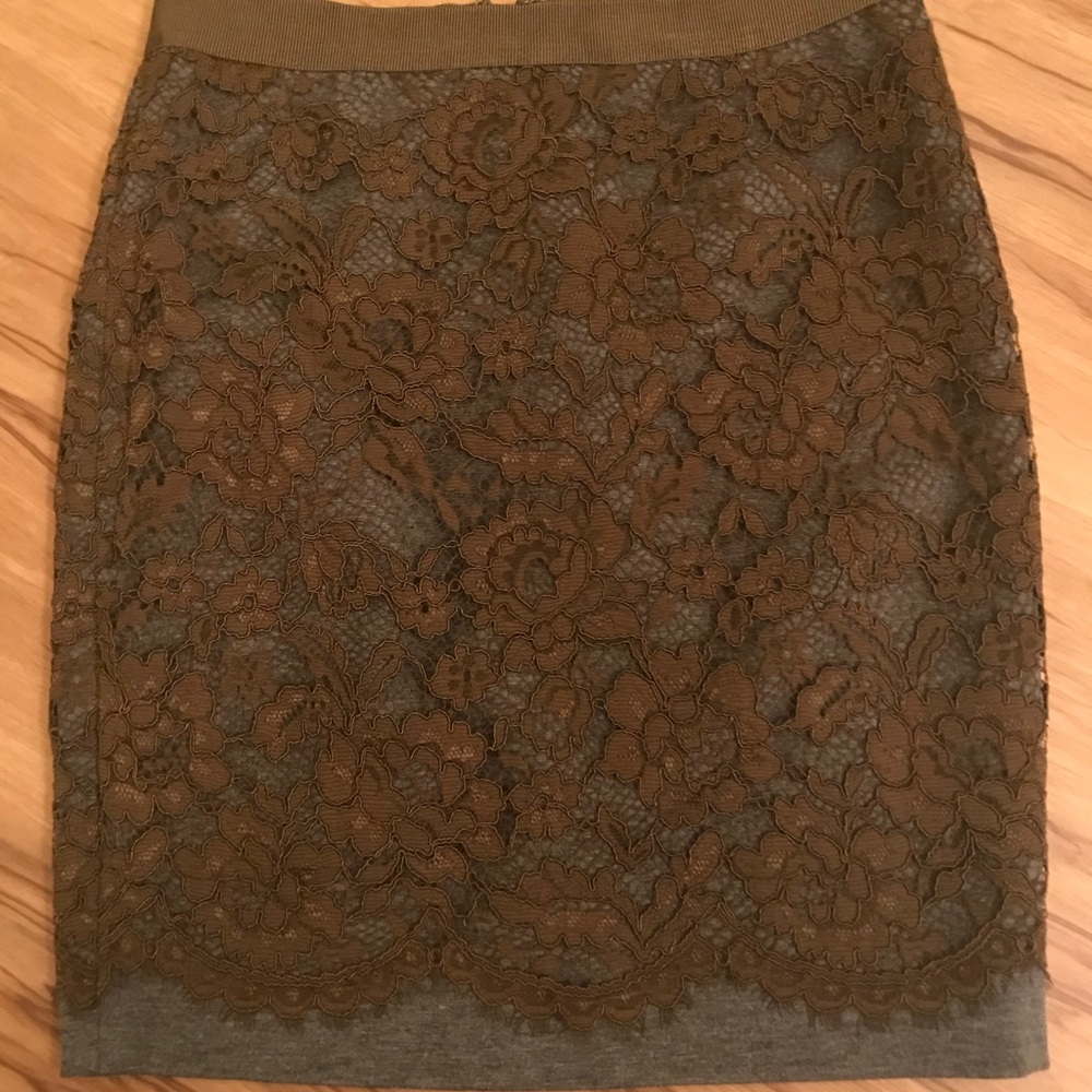 Loft lacy overlay skirt - 4P